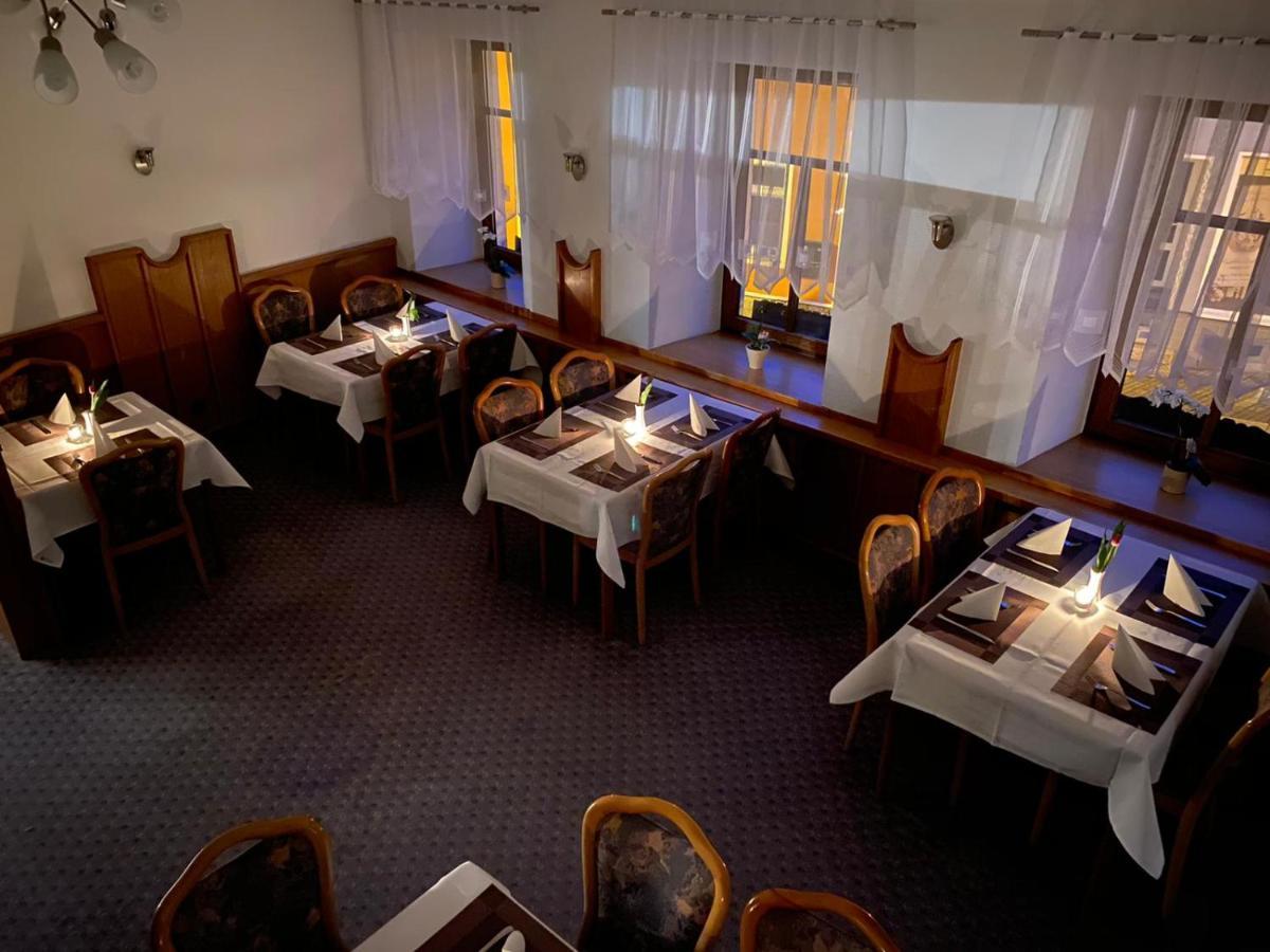 Hotel Goldener Loewe Zeulenroda-Triebes Екстериор снимка