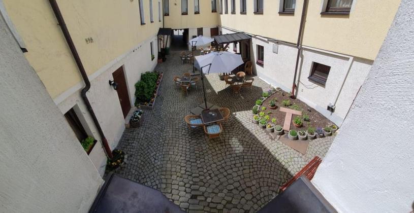 Hotel Goldener Loewe Zeulenroda-Triebes Екстериор снимка