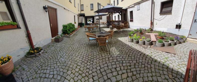 Hotel Goldener Loewe Zeulenroda-Triebes Екстериор снимка