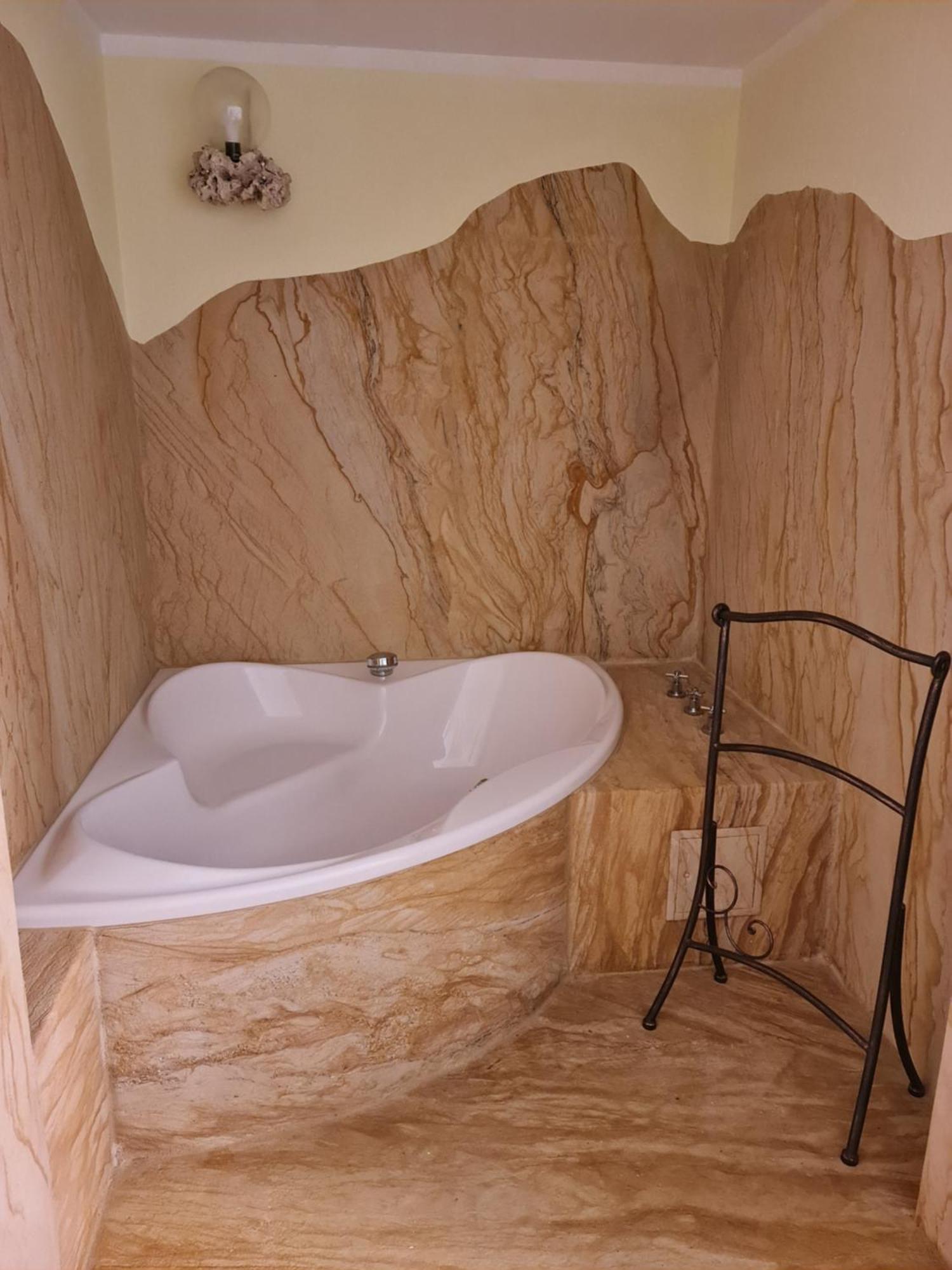 Hotel Goldener Loewe Zeulenroda-Triebes Екстериор снимка