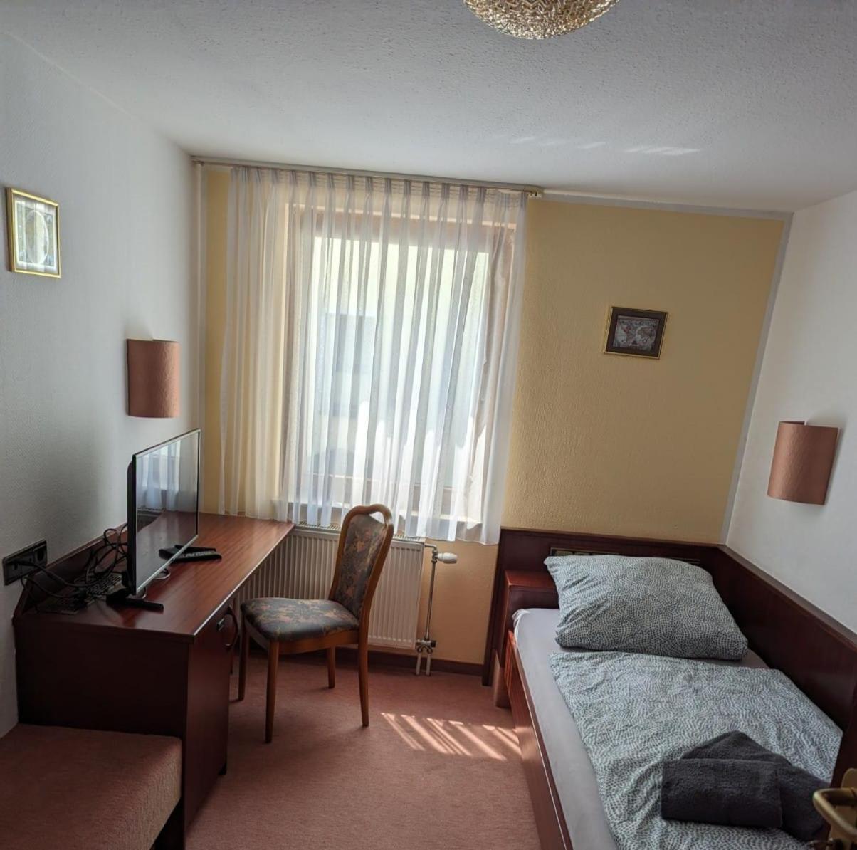 Hotel Goldener Loewe Zeulenroda-Triebes Екстериор снимка